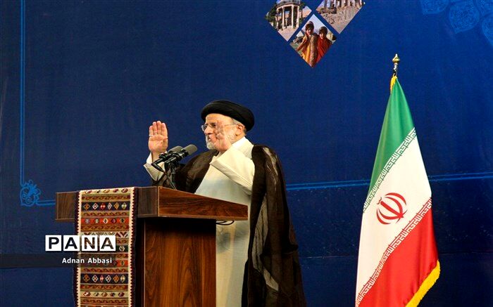 بیکاری جوانان تحصیل‌کرده رنج‌آور است