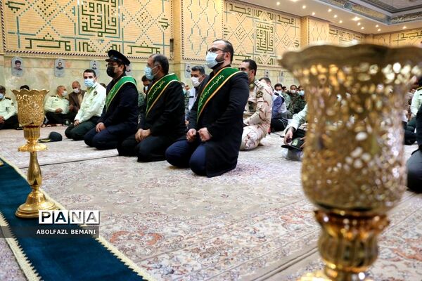 غبارروبی مزار شهدا در هفته نیروی انتظامی