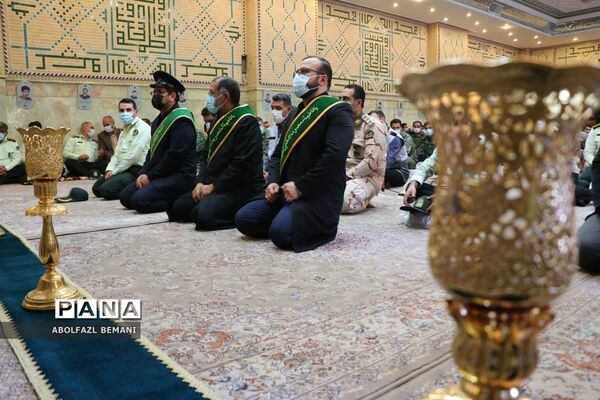 غبارروبی مزار شهدا در هفته نیروی انتظامی