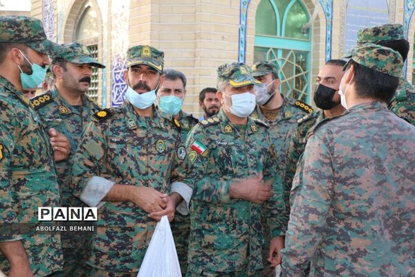 غبارروبی مزار شهدا در هفته نیروی انتظامی