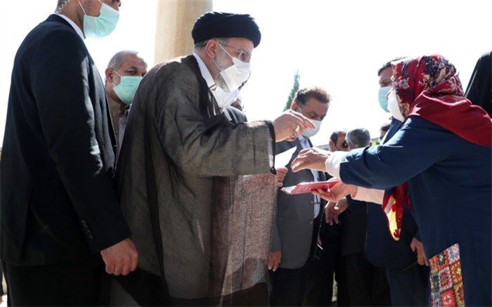 بی‌واسطه در میدان