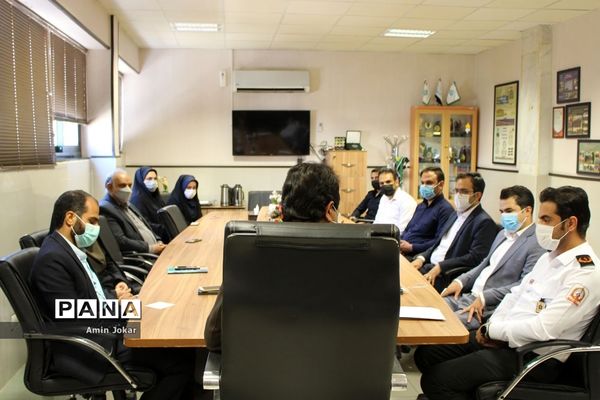 نشست سازمان آتش نشانی  و خدمات ایمنی  شهرداری شهر شیراز با سازمان دانش آموزی استان فارس