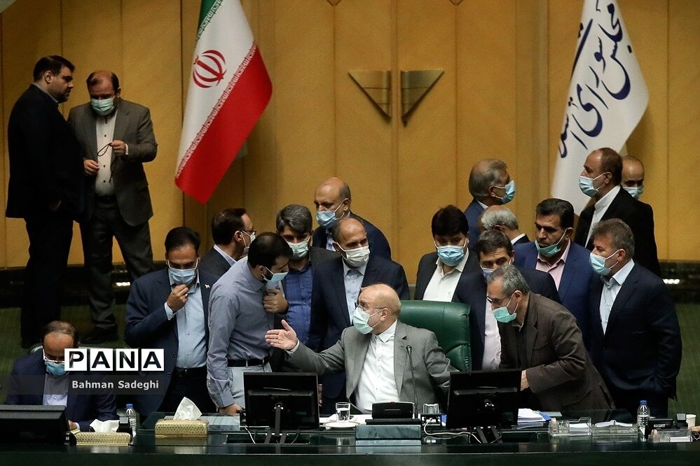 موافقان و مخالفان بررسی اولویت‌دار لایحه رتبه‌بندی معلمان چه گفتند؟