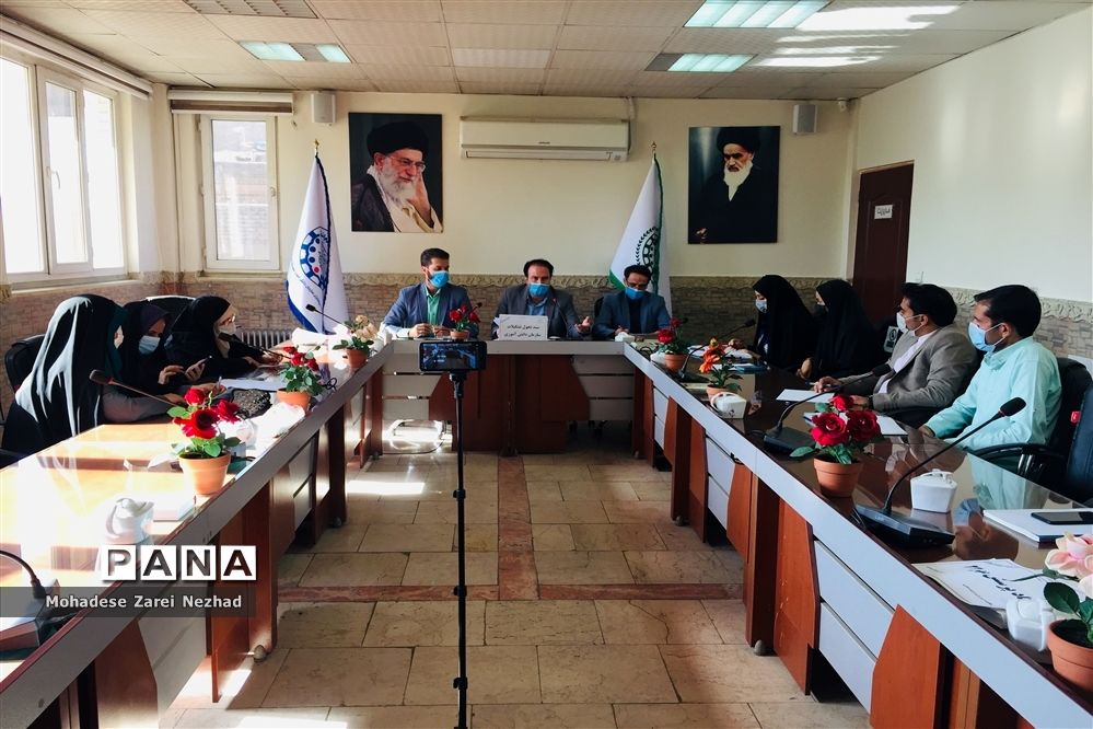 جلسه توانمندسازی مربیان پیشتاز شهرستان قرچک