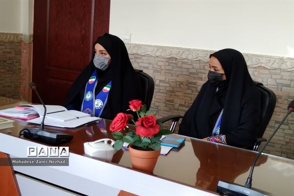 جلسه توانمندسازی مربیان پیشتاز شهرستان قرچک