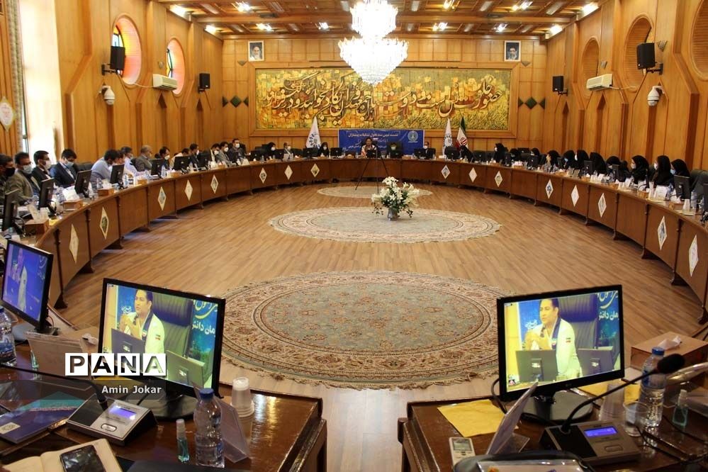 نشست تبیین سند تحول تشکیلات پیشتازان در فارس