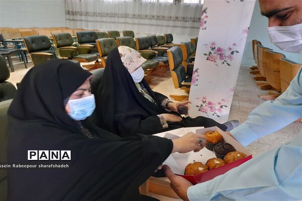افتتاح نخستین رشته نان، شیرینی  و شکلات کشور در هنرستان شریعتی منطقه 16
