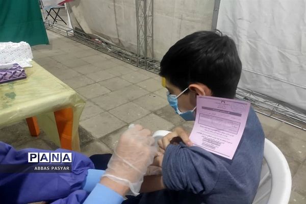 واکسیناسیون دانش‌آموزان در قم