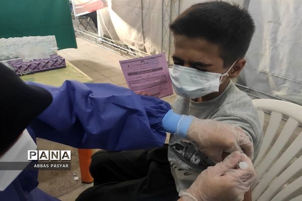 واکسیناسیون دانش‌آموزان در قم