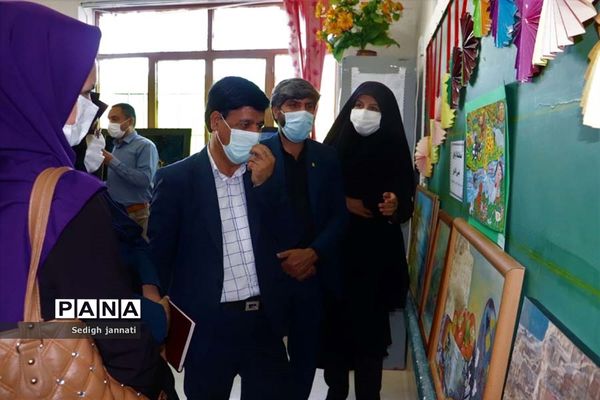 آیین بزرگداشت هفته پیوند اولیا و مربیان در مدارس آباده