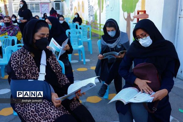 آیین بزرگداشت هفته پیوند اولیا و مربیان در مدارس آباده