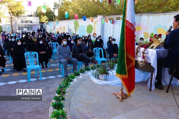 آیین بزرگداشت هفته پیوند اولیا و مربیان در مدارس آباده