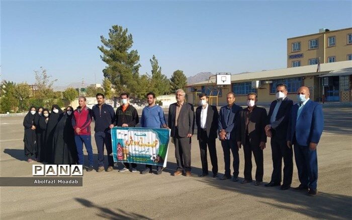 برگزاری همایش دو و میدانی فرهنگیان خلیل‌آباد به مناسبت هفته تربیت‌بدنی 