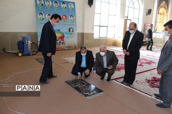 ادای احترام سرپرست وزارت آموزش و پرورش به مقام شامخ شهدای استان کهگیلویه و بویراحمد