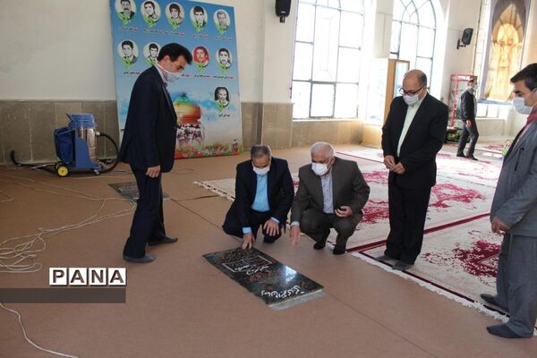 ادای احترام سرپرست وزارت آموزش و پرورش به مقام شامخ شهدای استان کهگیلویه و بویراحمد