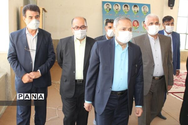 ادای احترام سرپرست وزارت آموزش و پرورش به مقام شامخ شهدای استان کهگیلویه و بویراحمد