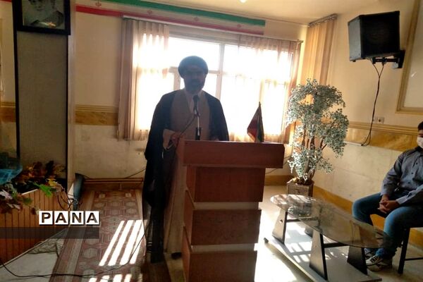 محفل انس با قرآن در اداره آموزش و پرورش شهرستان نظر آباد