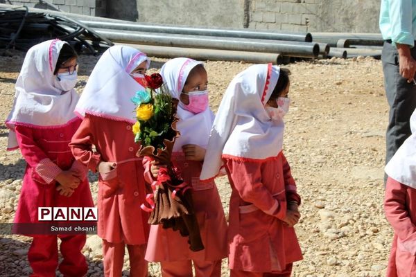 مراسم نمادین جمع‌آوری مدارس کانکسی کهگیلویه و بویراحمد