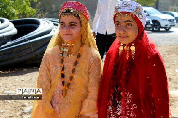 مراسم نمادین جمع‌آوری مدارس کانکسی کهگیلویه و بویراحمد