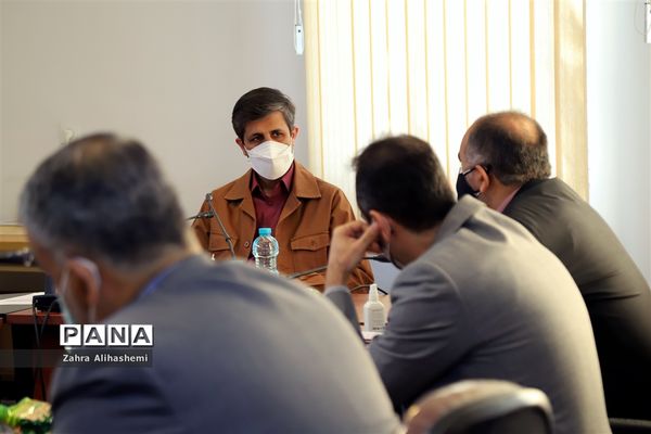 جلسه کارگروه ماده ۱۸ سرویس حمل و نقل دانش‌آموزی شهر تهران