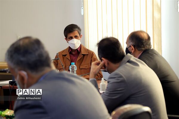 جلسه کارگروه ماده ۱۸ سرویس حمل و نقل دانش‌آموزی شهر تهران