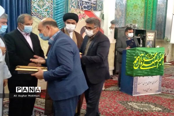 برگزاری مراسم تجلیل از فعالان عرصه هنر در شهرستان نظر آباد