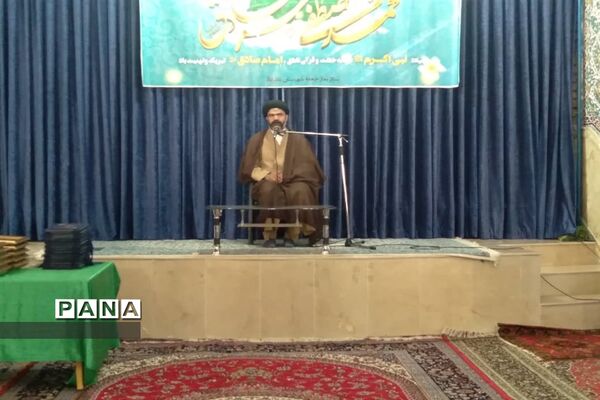 برگزاری مراسم تجلیل از فعالان عرصه هنر در شهرستان نظر آباد