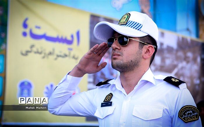 طرح همیار پلیس از اولویت‌های پلیس راهور است