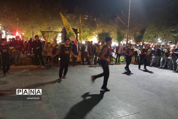 جشن ورزشکاران باشگاه فرهنگی ورزشی سپاهان در چهارباغ اصفهان