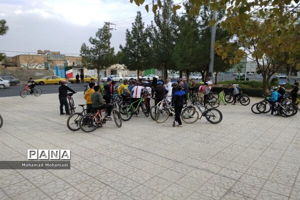 برگزاری همایش دوچرخه‌سواری به‌مناسبت هفته تربیت‌بدنی
