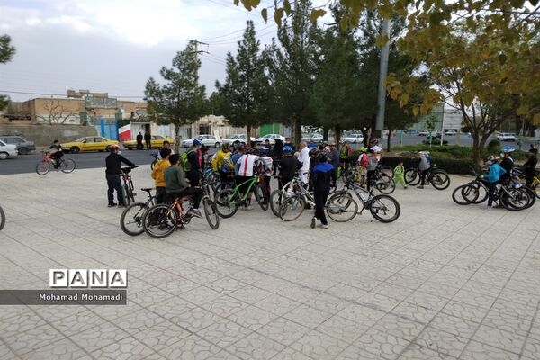 برگزاری همایش دوچرخه‌سواری به‌مناسبت هفته تربیت‌بدنی