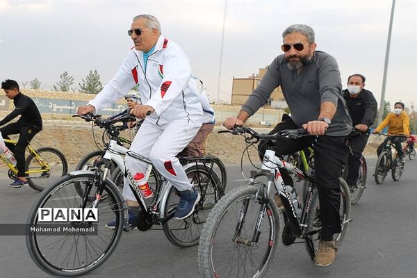 برگزاری همایش دوچرخه‌سواری به‌مناسبت هفته تربیت‌بدنی
