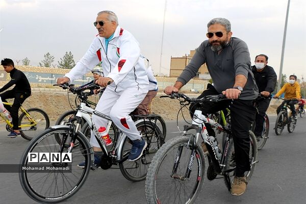 برگزاری همایش دوچرخه‌سواری به‌مناسبت هفته تربیت‌بدنی