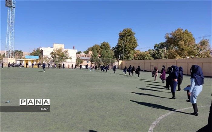 شادابی زن باعث شادکامی خانواده و نشاط جامعه می‌شود