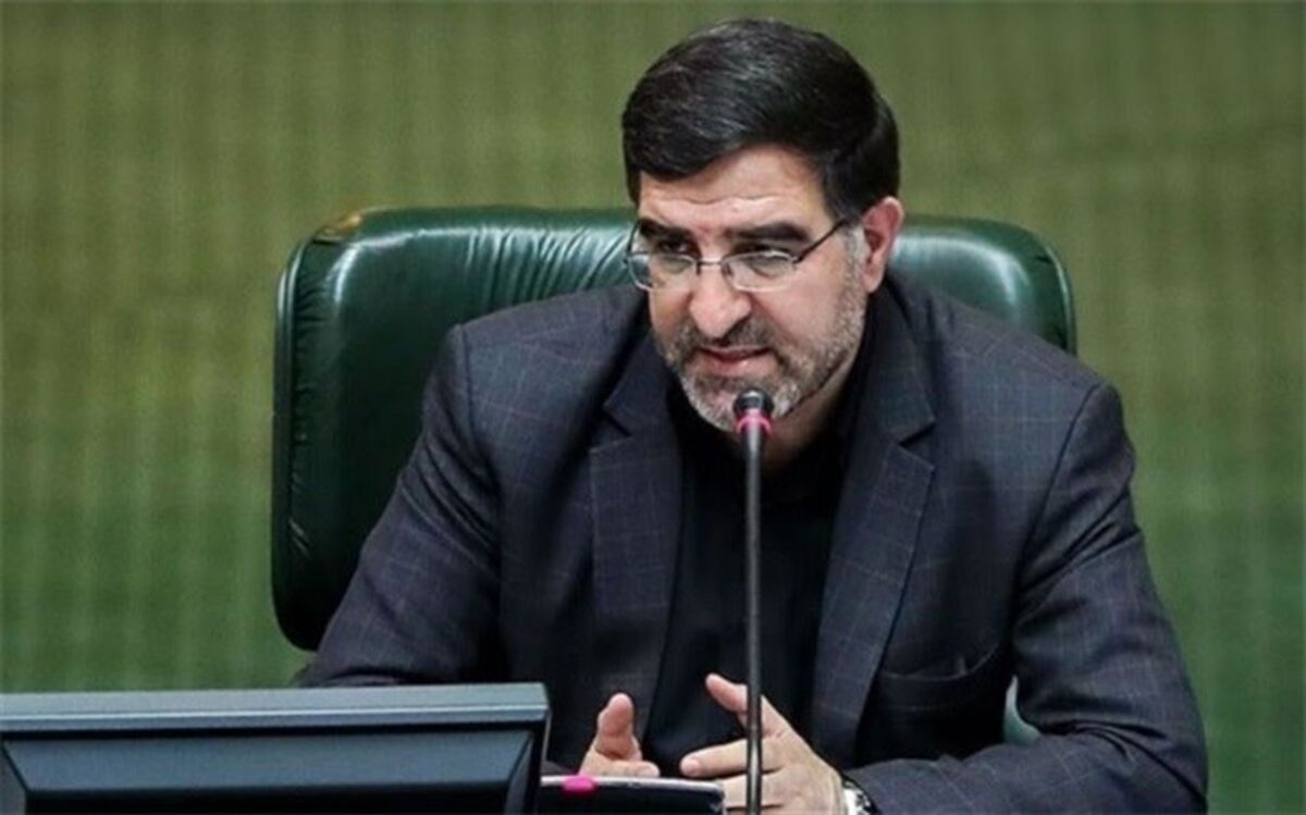 وقتی مسئولان هم در شبکه‌ای فعالیت دارند دلیل انسداد و فیلترینگ چیست؟!