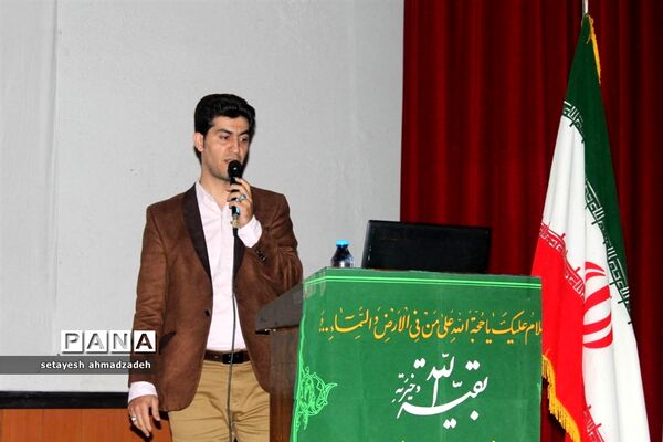 برگزاری نشست با عنوان جادوی رسانه در شهرستان گلوگاه