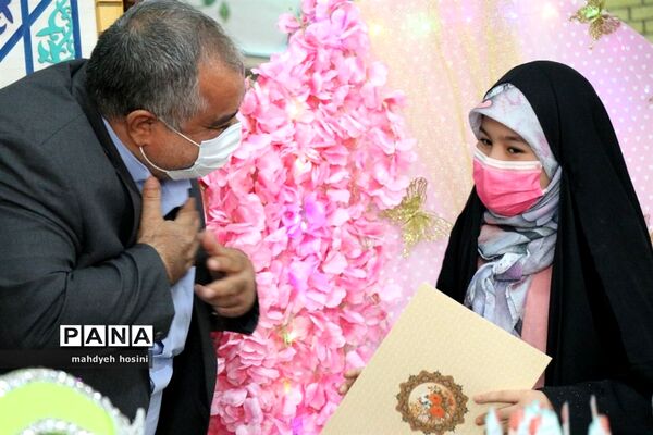 مراسم تجلیل از حافظان قرآن کریم در حسن آباد فشافویه
