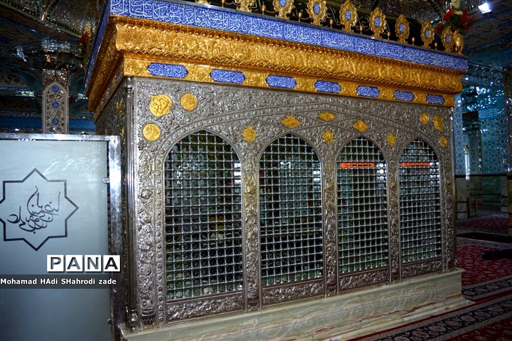 آرامگاه خواجه مراد در مشهد مقدس