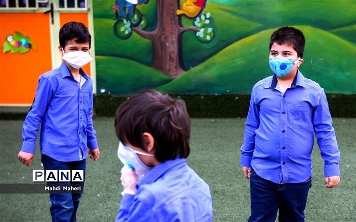 توصیه‌های کرونایی؛ از هرگونه تجمع در محل‌های عمومی مدارس و دانشگاه‌ها اجتناب شود