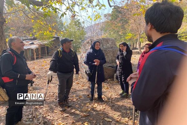 کوهنوردی همکاران اداری منطقه ۲ به مناسبت هفته تربیت‌بدنی