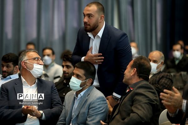 مراسم تجلیل از کشتی‌گیران تیم ملی