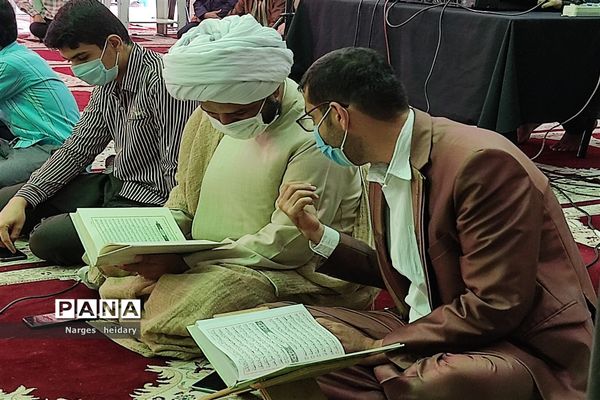 برپایی محفل انس با قرآن در شهرستان امیدیه