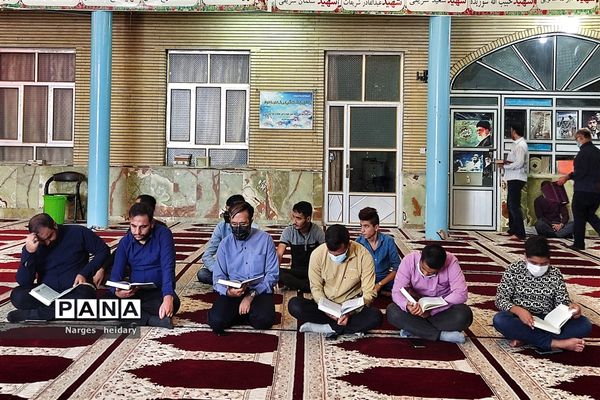 برپایی محفل انس با قرآن در شهرستان امیدیه