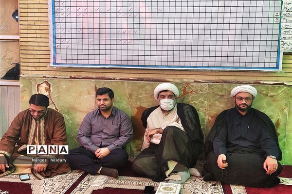 برپایی محفل انس با قرآن در شهرستان امیدیه