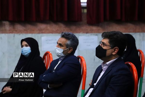 دیدار بانوان اداره کل آموزش و پرورش آذربایجان شرقی  با نماینده مجلس شورای اسلامی