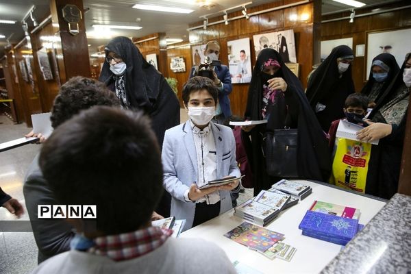 محفل انس با قرآن دانش آموزی در حسینیه جماران