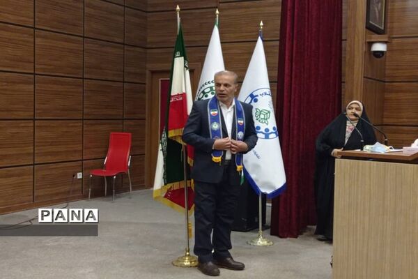 دوره آموزشی تبین و تشریح سند تحول تشکیلات دانش‌آموزی پیشتازان