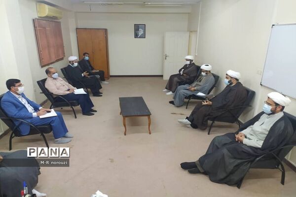جلسه برنامه‌ریزی هفته نوجوان در بوشهر