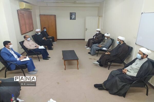 جلسه برنامه‌ریزی هفته نوجوان در بوشهر