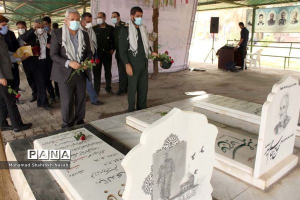 آیین میثاق با شهدا و افتتاحیه هفته بسیج دانش‌آموزی در اهواز